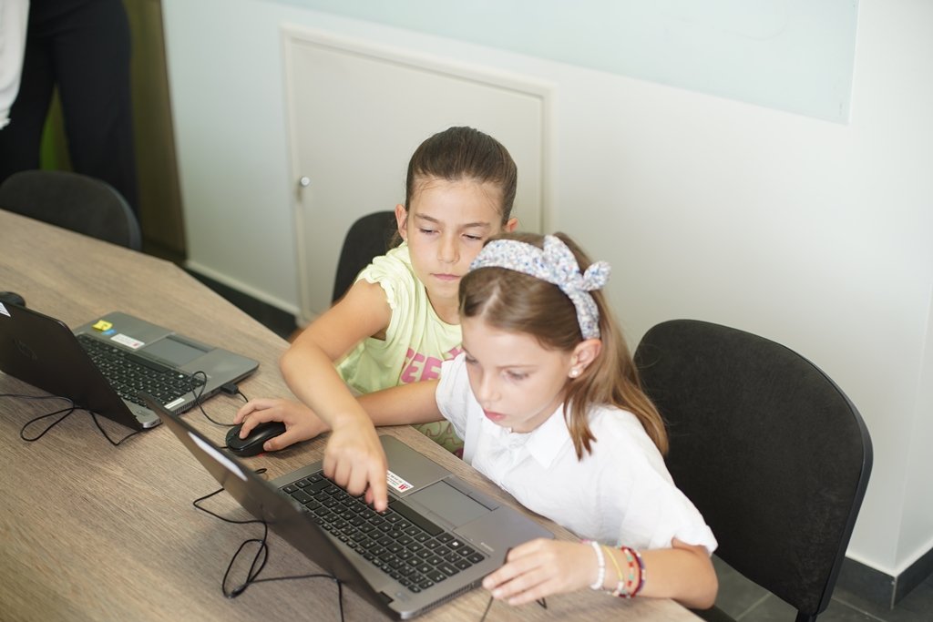 Dječija radoznalost: Kako je njegovati kroz programiranje?